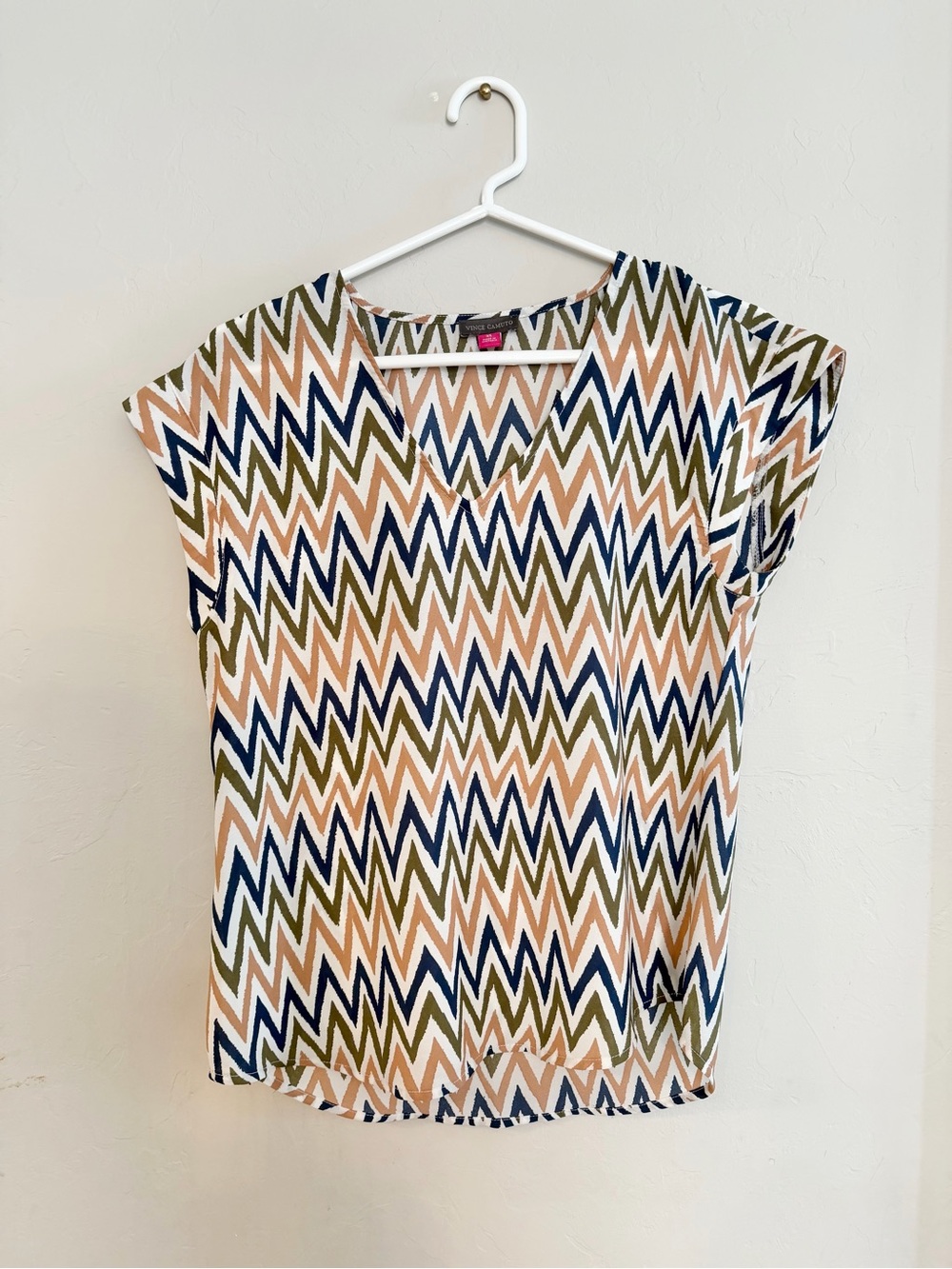 Vince Camuto Zigzag V-Neck Cap Sleeve Top in Navy, Olive & Blush